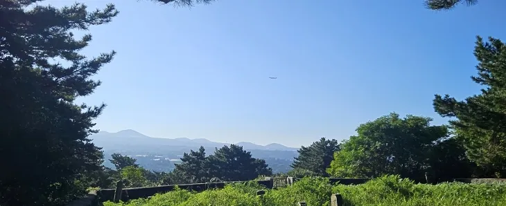 고내봉 정상에서 바라본 모습. 제주 강동삼 기자