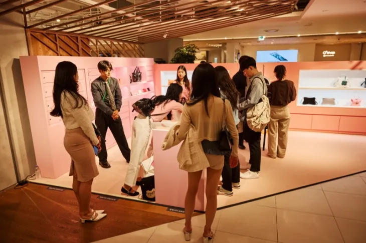 압구정 팝업 현장