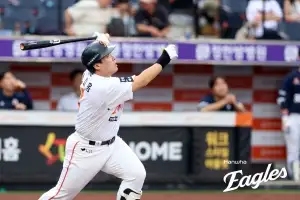 주전 밀린 한화 72억 FA 안치홍, 키움 유니폼 입는다…2차 드래프트