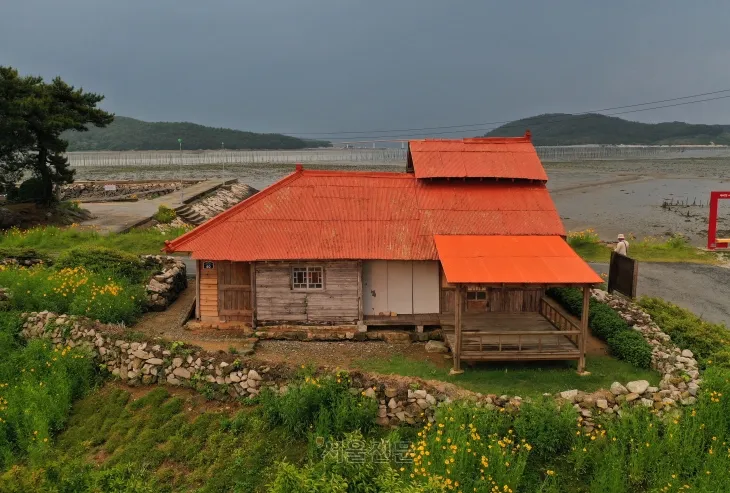 영화 ‘천년학’ 세트장. 선학동 마을 초입에 있다.