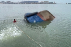 [포토] 군산항서 승선원 없는 선박 침몰