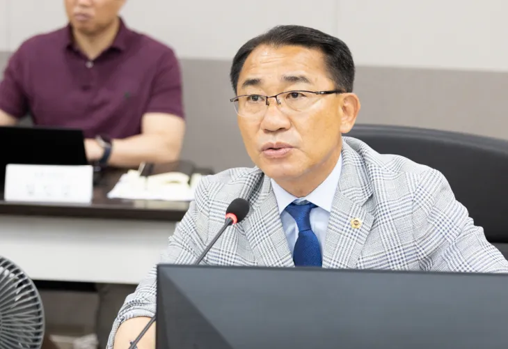 김선영 의원. 6월 16일 제384회 정례회 경제노동위원회 2024회계연도 결산 심사. 사회적기업 일자리 지원사업 집행률 저조 문제, 실효성 있는 제도 개선 촉구. (사진=경기도의회)