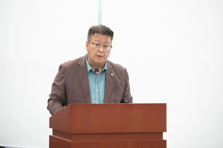 안명규 의원. 대표발의한 ‘경기도교육청 교육자원봉사센터 설치 및 운영에 관한 조례안’ 16일 상임위 통과. (사진=경기도의회)