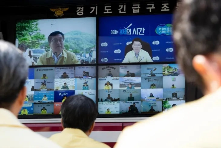 19일 김동연 경기도지사가 광명 신안산선 복구 현장에서 풍수해 대비태세 시군 영상회의를 주재하고 있다. (경기도 제공)