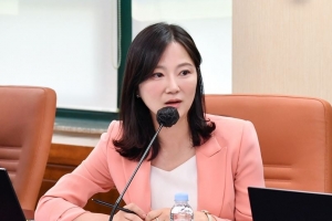윤영희 서울시의원 “시민 59%, 청계천 반려동물 출입 찬성···청계천 댕댕이 출입조례 논의 필요해”
