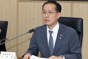 기재장관 대행 “3차추경 계획 없다… 전국민 쿠폰, 물가 영향 크지 않아”