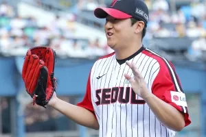 팀 선배 임찬규 넘어선 송승기, 신인왕 보인다