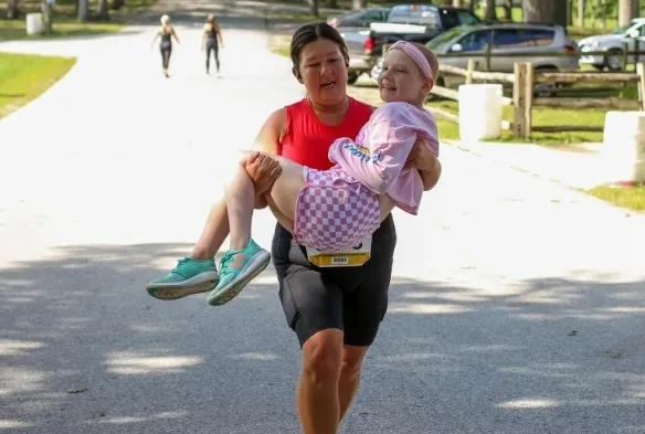 아바 윌슨과 그의 엄마 파멜라 윌슨. 유족 측 법률대리 회사 Salvi, Schostok &amp; Pritchard 제공