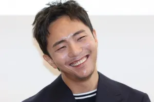 ‘어햎’ 박천휴 작가 “두 개 트로피 보면서 창작자의 마음 다지고 있다”