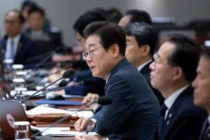 “해수부 부산 이전,  12월까지 끝내라”