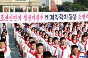 [포토] 북한, 6.25 맞아 학생소년들 복수결의모임