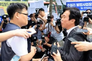[포토] 민주노총 조합원 집회 현장 찾은 김영훈 후보