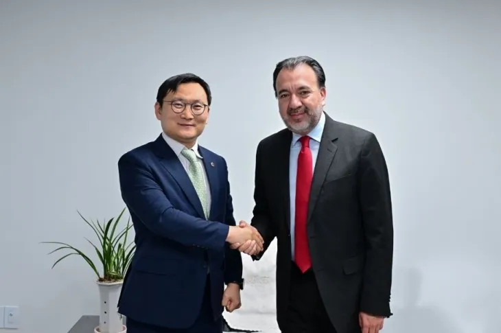 지난 24일 방한 중인 에콰도르 키토시 Pabel Munoz 시장을 서울시의회 의원회관에서 접견한 허훈 의원