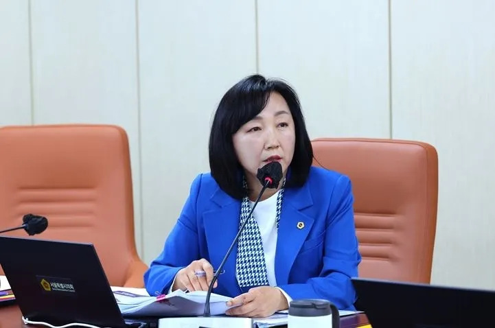 질의하는 이영실 의원