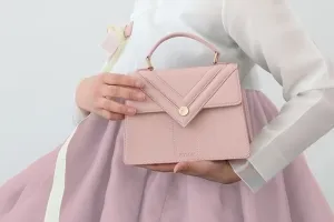 “MZ 세대가 조명하는 K-디자인” 피연, 저고리 깃 프로젝트 공개