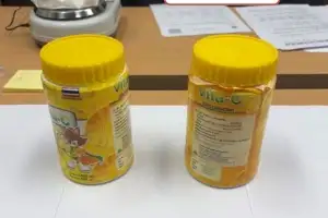 발효식품·비타민 속에 숨긴 마약…검찰, 마약 밀수사범 10명 구속