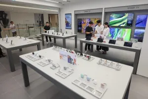 자유롭게 만져보고 구매·AS까지… 체험형 ‘샤오미스토어’ 문 열었다
