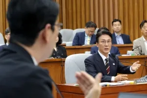[포토] 인사청문회서 공방 오가는 김민석-주진우