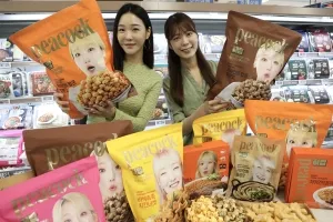 이마트, ‘히밥’과 협업해 피코크 신상품 7종 선봬