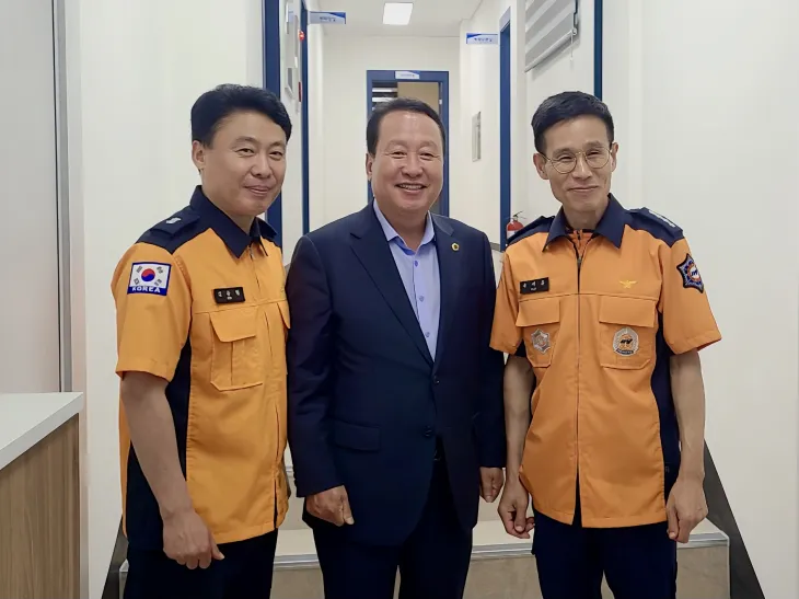 6월 25일, 리모델링을 마친 성남시 분당구 야탑119안전센터 방문한 안계일 의원. (사진=경기도의회)