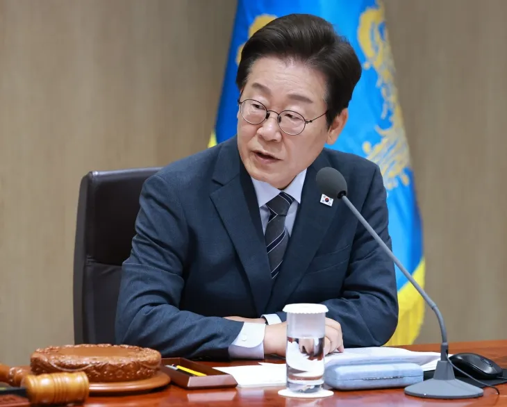 이재명 대통령이 24일 서울 용산 대통령실 청사에서 열린 국무회의에서 발언하고 있다. 2025.6.24 연합뉴스