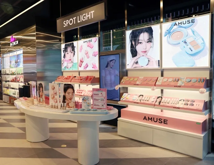 시코르 강남역점 내부. 신세계백화점 제공