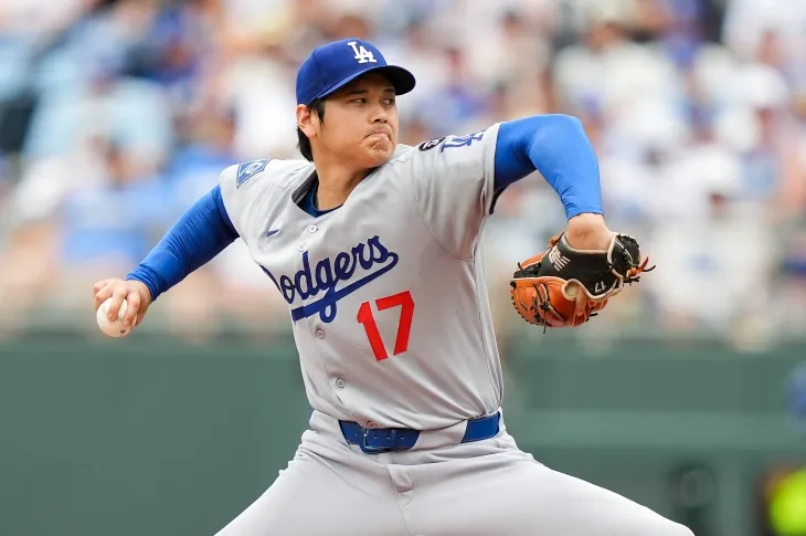 오타니 쇼헤이(LA 다저스)가 29일(한국시간) 미국 미주리주 캔자스시티의 카우프먼 스타디움에서 열린 2025 미국 메이저리그(MLB) 정규시즌 캔자스시티 로열스와의 원정 경기에서 공을 던지고 있다. AFP 연합뉴스