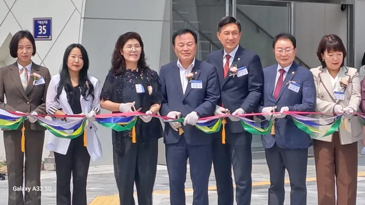 6월 27일, 시흥시 정왕동 시화MTV 공원에 조성된 해양생태과학관 개관식에 참석한 김종배 의원. (사진=경기도의회)