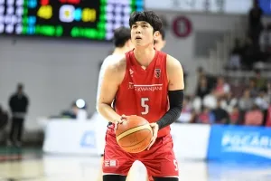모순적인 KBL 제도…‘데뷔 후 최저 6.5점’ 변준형 연봉 2배 상승해서 5.5억, 왜?