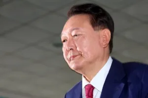 [포토] ‘묵묵부답’ 윤석열, 내란 특검 2차 출석