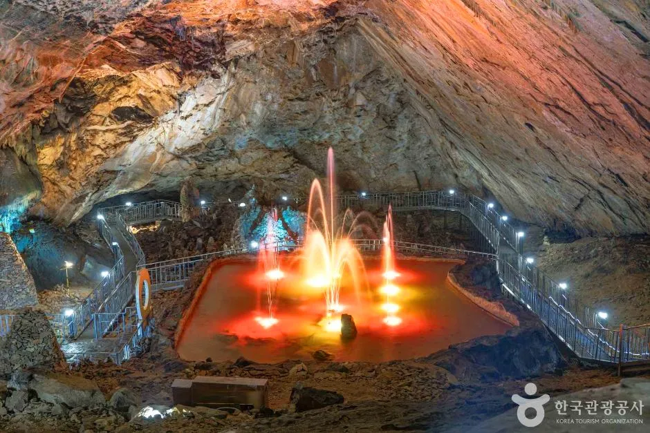 용연동굴 (사진-한국관광공사)