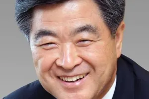 글로벌 현장 경영 나선 권오갑 HD현대 회장