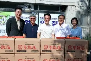 [포토] 대전 쪽방 상담소에 삼계탕 기증한 김민석 총리