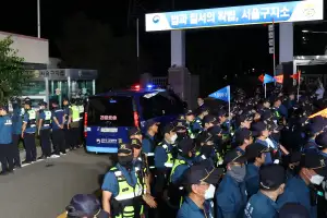 [사설] 재구속 尹… 책임 떠넘기지 말고 의혹 규명에 협조하길