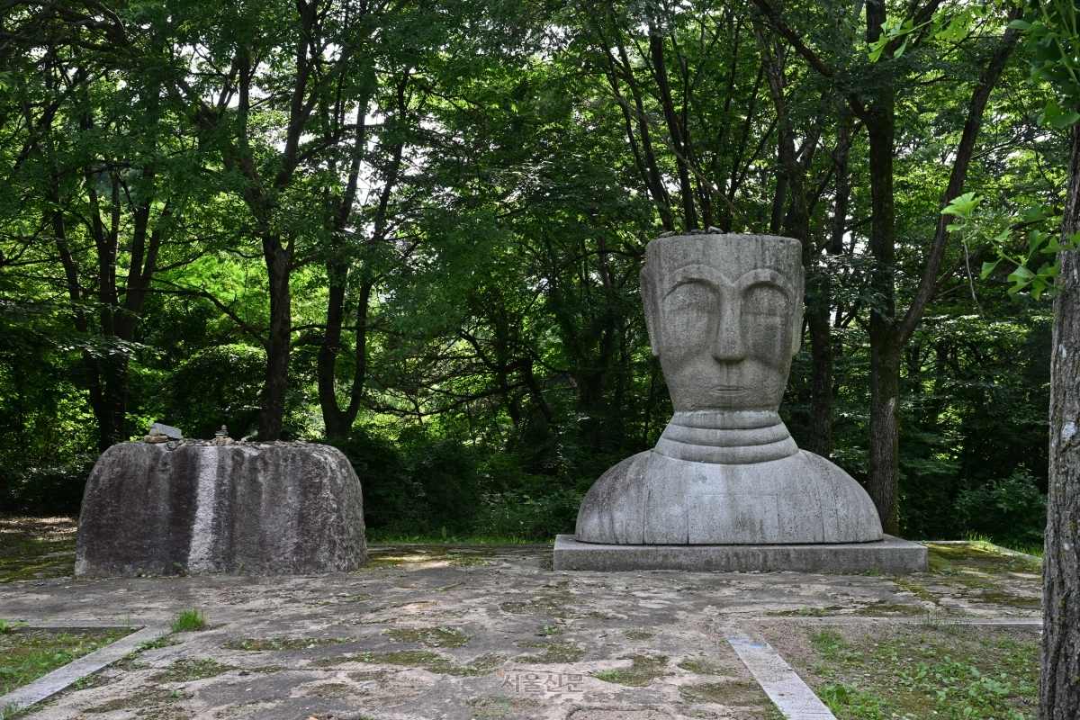 충주 미륵리 불두.