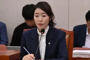 국민의힘, 강선우 후보자 사퇴 압박…“거취 판단해야”
