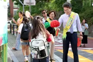 성동구, 방학·아플 때도 ‘돌봄 틈새’ 메운다…워킹스쿨버스·병원동행 등