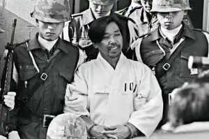 김재규 재심 시작…유족 “10·26은 내란 아닌 민주주의 위한 것”