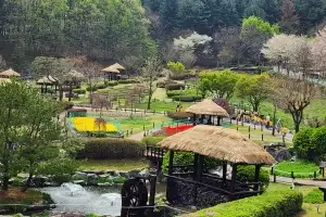 용인시, ‘서비스로봇 실증사업’ 선정···용인농촌테마파크에 자율주행로봇 5대 운영