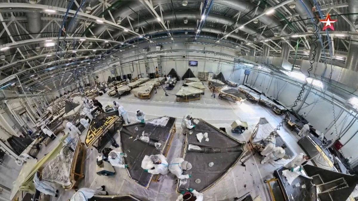 러시아 유력 군사전문채널이 입수해 20일(현지시간) 공개한 알라부가 경제특구 내 게란-2 생산 공장 내부. 2025.7.20 텔레그램