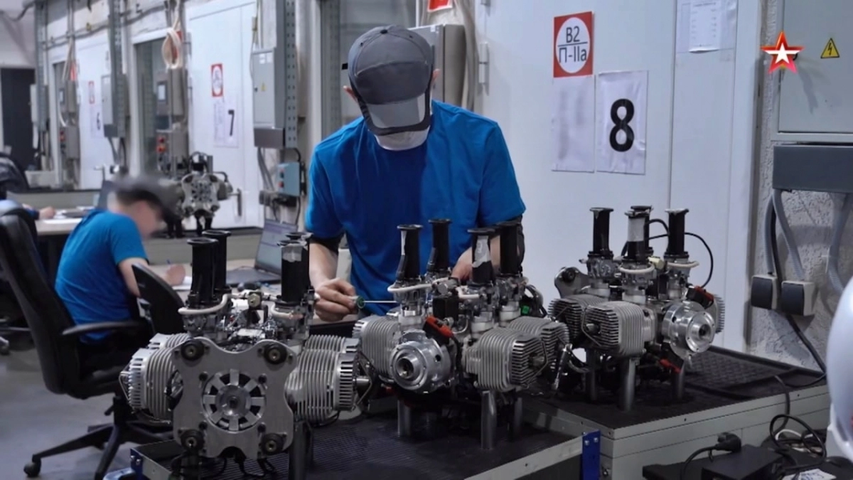 러시아 유력 군사전문채널이 입수해 20일(현지시간) 공개한 알라부가 경제특구 내 게란-2 생산 공장 내부. 2025.7.20 텔레그램