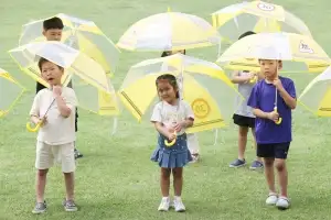 “비오는 날도 잘 보여요”… 어린이 안전 우산