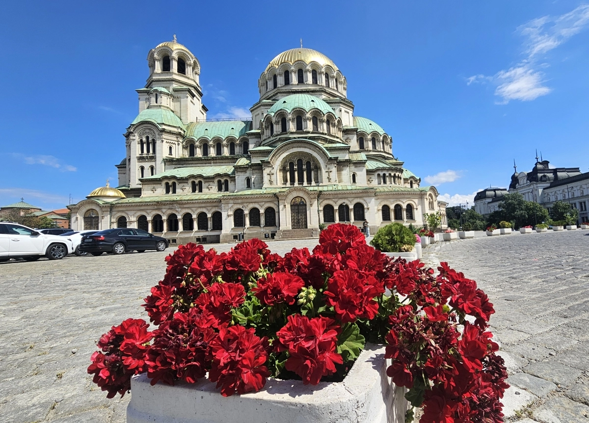 알렉산드르 네브스키 대성당은  불가리아 정교회의 대성당이자 소피아의 상징적인 건물이다.