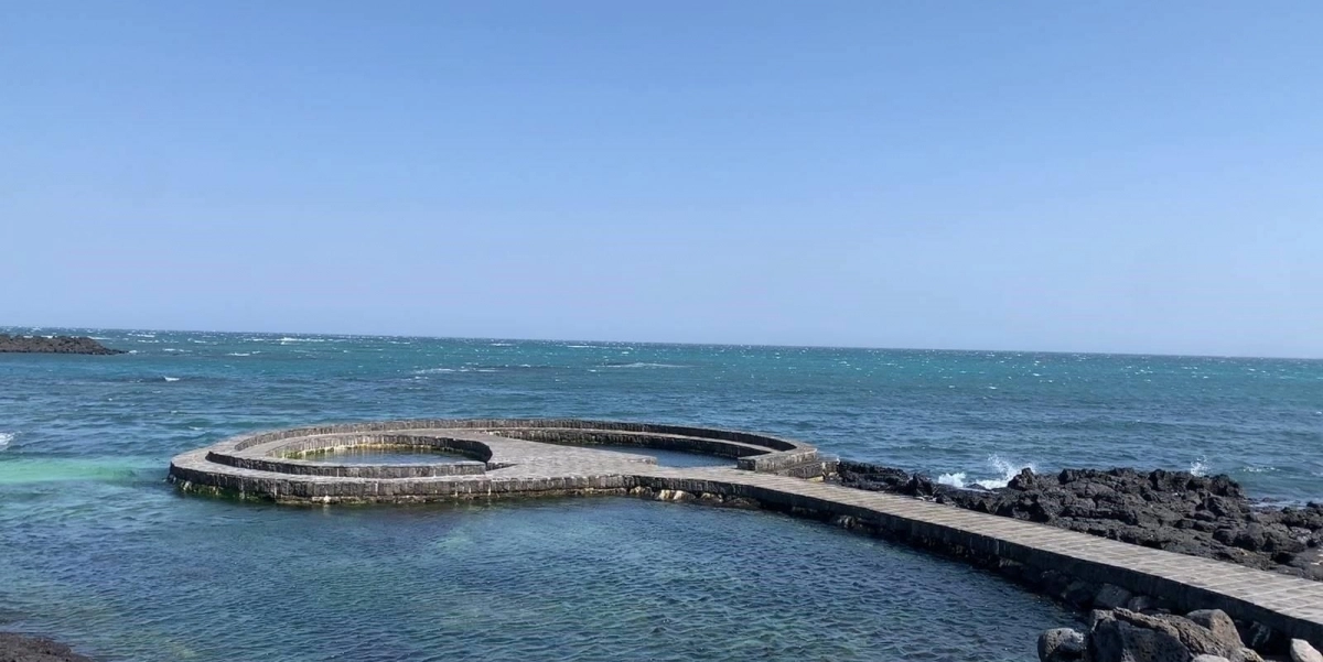 용천수가 쏟아 나오는 구좌읍 김녕리 청굴물 모습. 제주도 제공