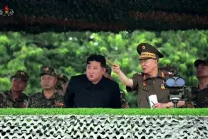 [포토] 北 김정은, 포사격훈련경기 참관