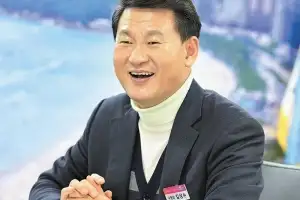 “호주 워홀이랑 양양 다녀온 여자는…” 충격 발언 해운대구청장 결국 사과