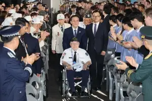 김민석 총리 “유엔 참전영웅들 희생 잊지 않겠다﻿”