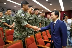 ‘계엄’ 소극적 이행 軍 간부 특진 추진