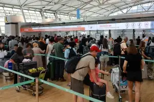 인천공항 출국장 ‘인산인해’