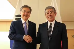日외무상 만난 조현 장관